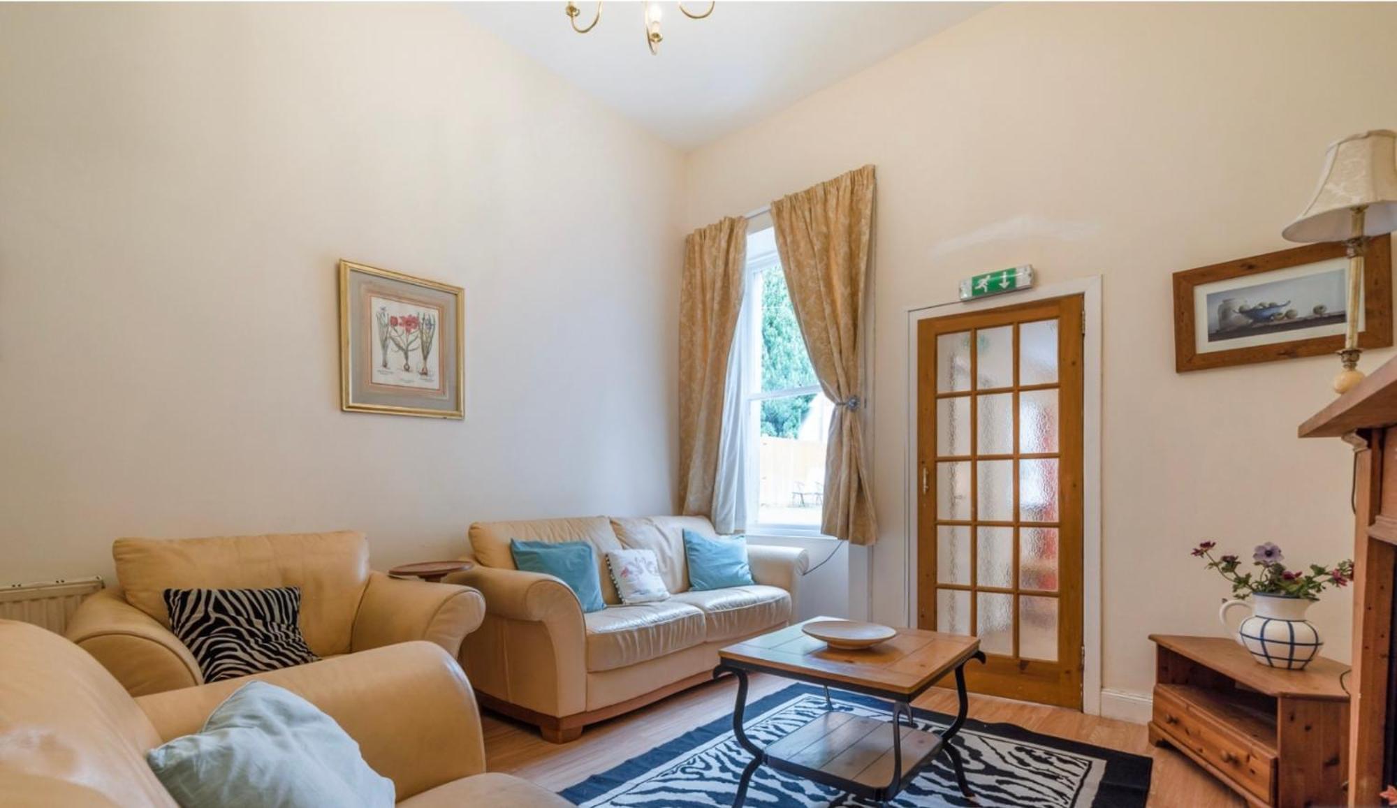 Newhall Glasgow Ngoại thất bức ảnh