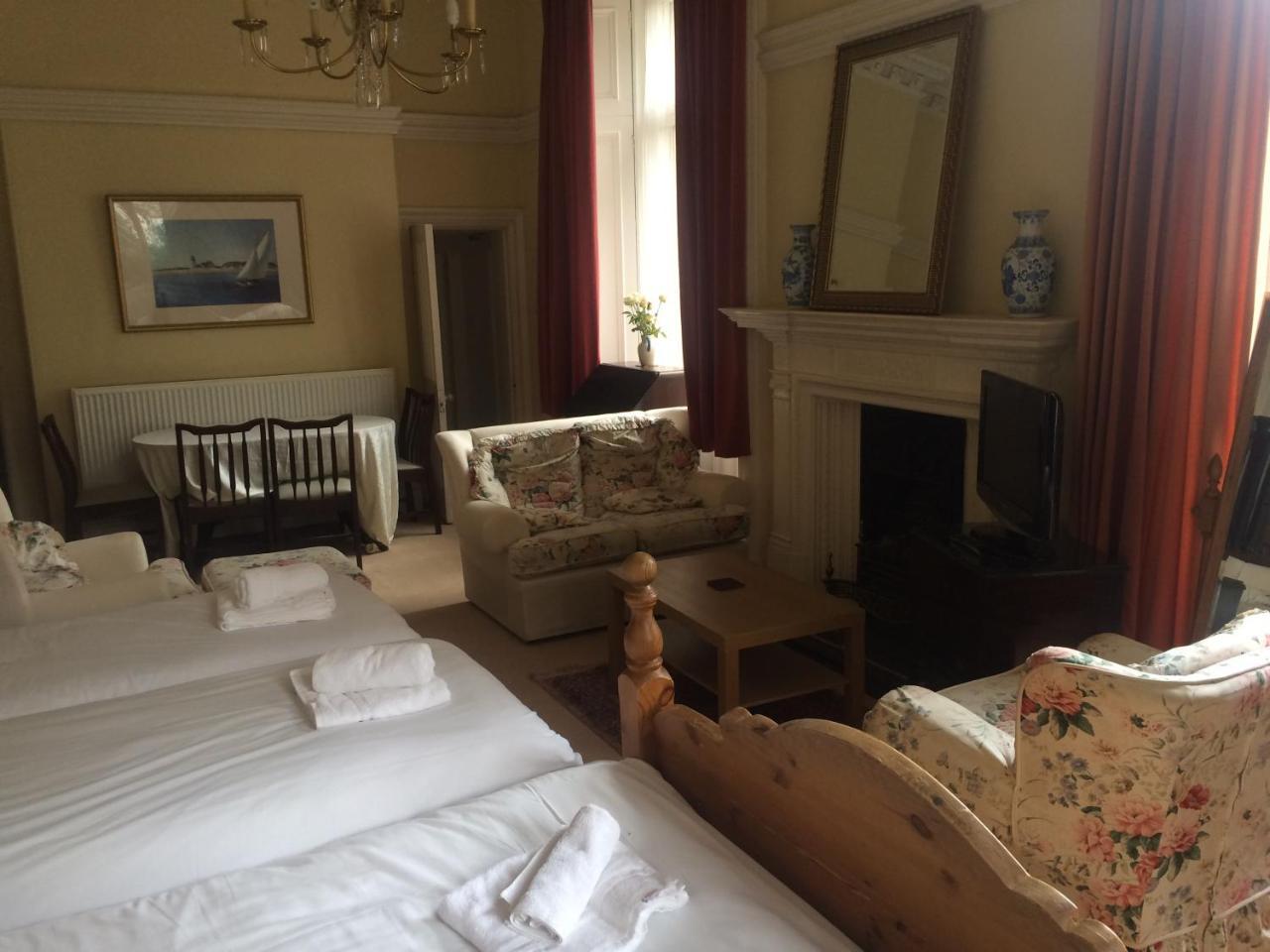 Newhall Glasgow Ngoại thất bức ảnh